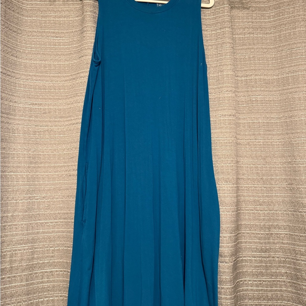Time and Tru Teal Knee Length Dress